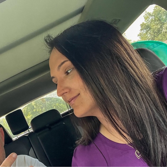 Meet your Posher, Courtney - Picture 1 of 1